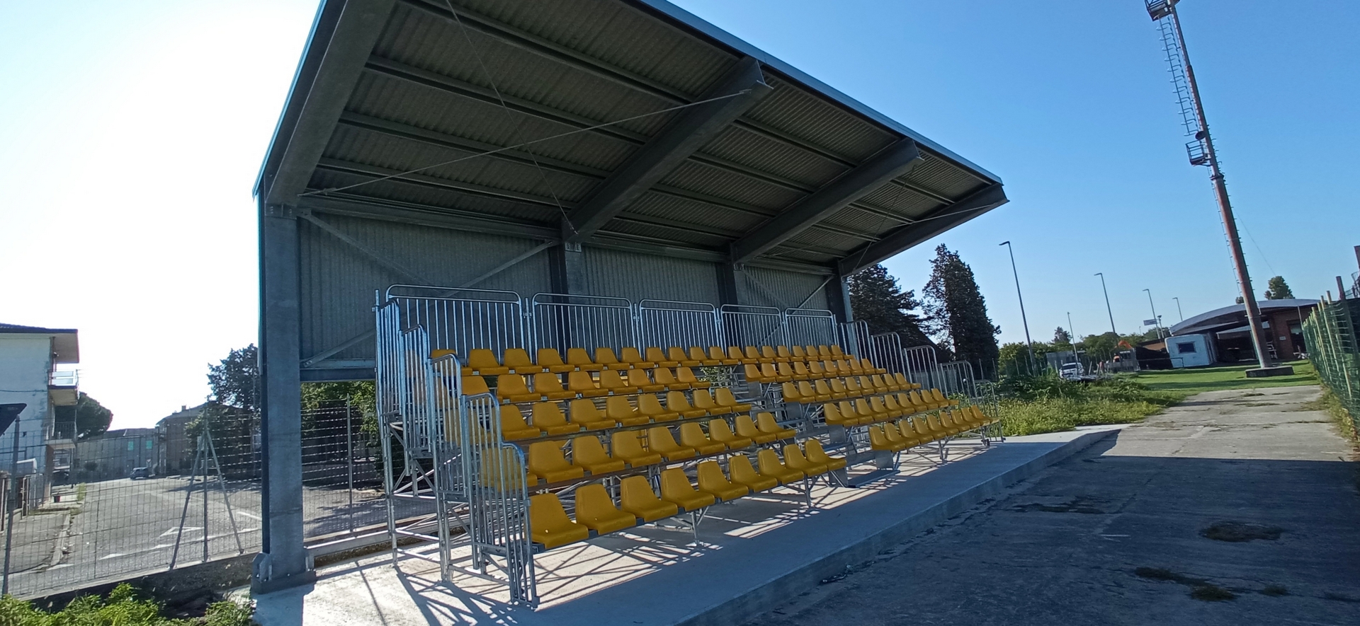 Centro Sportivo comunale di Massa Fiscaglia - scalinate dopo
